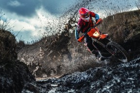 开云入口-巴萨年轻阵容再度磨合成功，拉明闪耀全场，巴萨年轻前锋