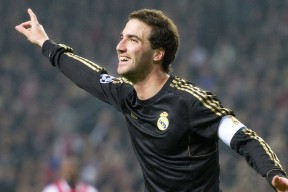 开云全站-火箭正在评估莫兰特！交易前景不被看好，火箭 莫雷